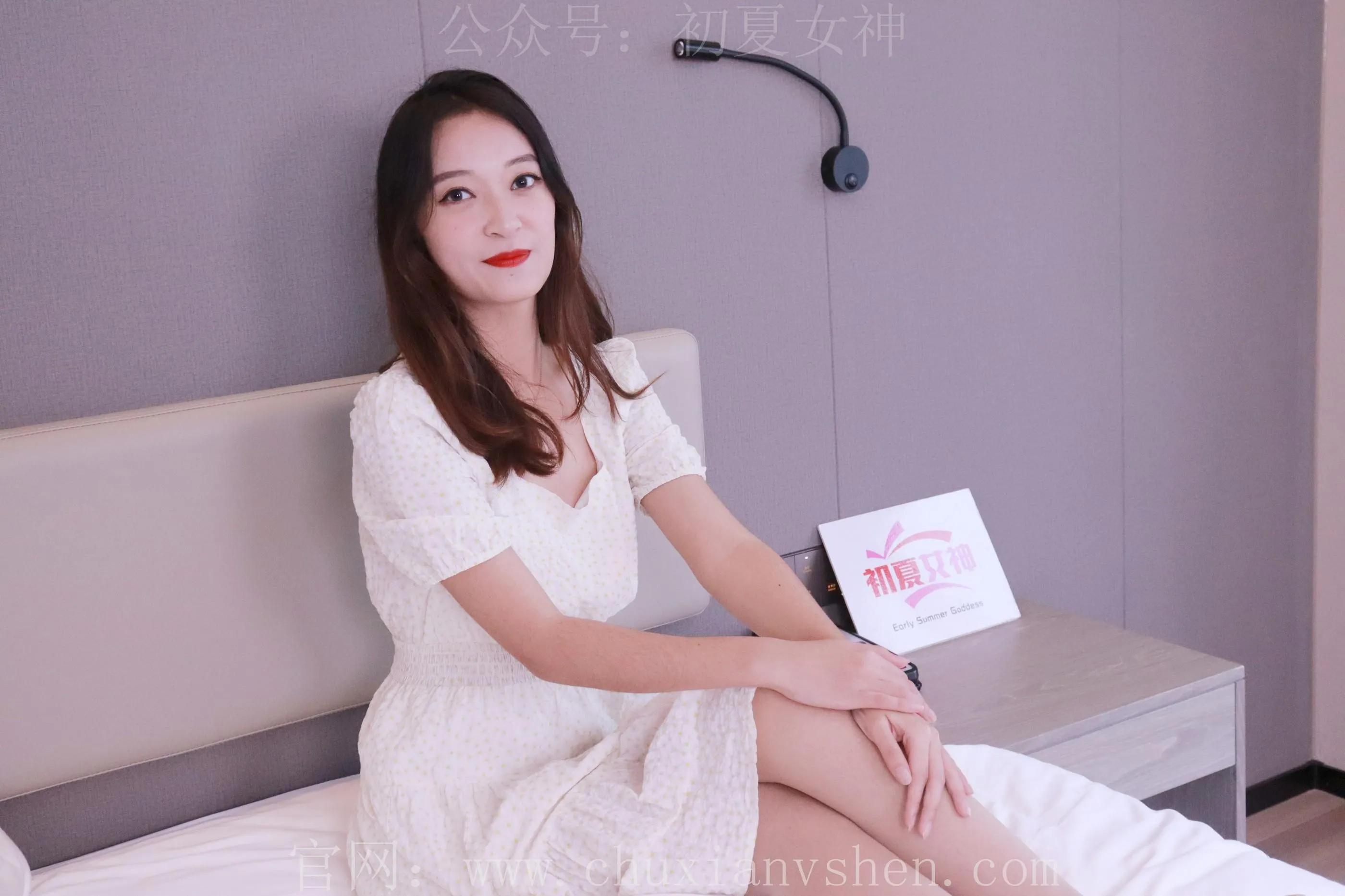 初夏女神 NO.015 依依白色M码秋季连衣裙搭高跟鞋 [137P]插图2